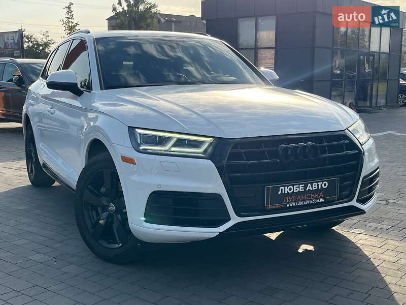 Внедорожник / Кроссовер Audi Q5 2017 в 
