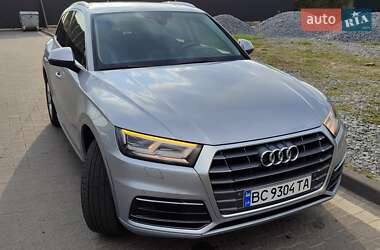 Внедорожник / Кроссовер Audi Q5 2017 в 