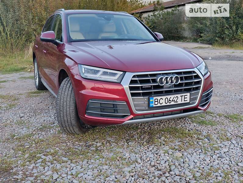 Позашляховик / Кросовер Audi Q5 2018 в Львові