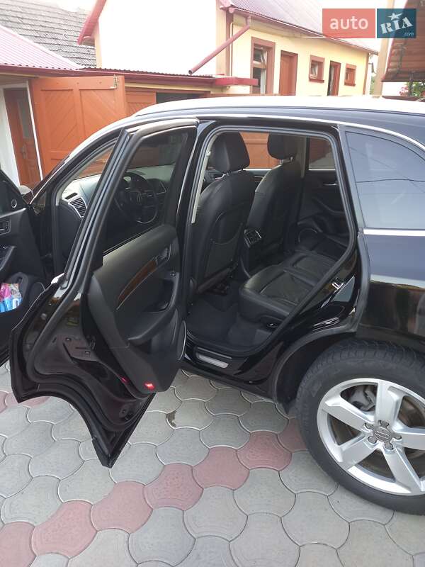 Внедорожник / Кроссовер Audi Q5 2011 в Тернополе