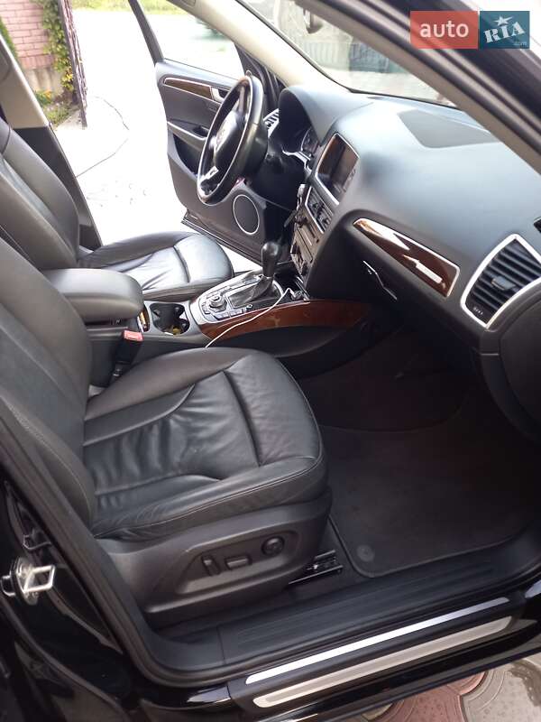 Внедорожник / Кроссовер Audi Q5 2011 в Тернополе