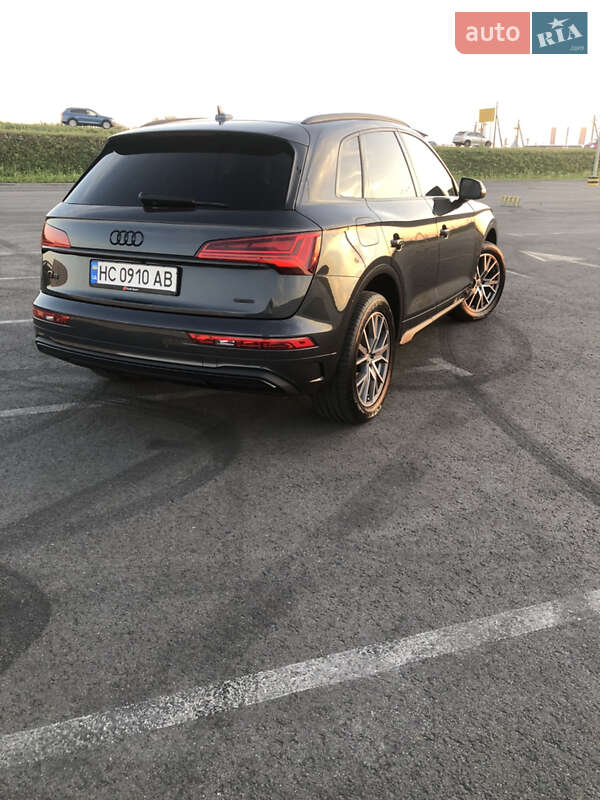 Позашляховик / Кросовер Audi Q5 2021 в Львові