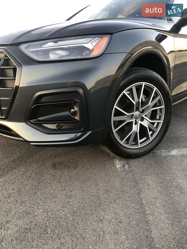 Позашляховик / Кросовер Audi Q5 2021 в Львові