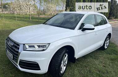 Позашляховик / Кросовер Audi Q5 2017 в Збаражі