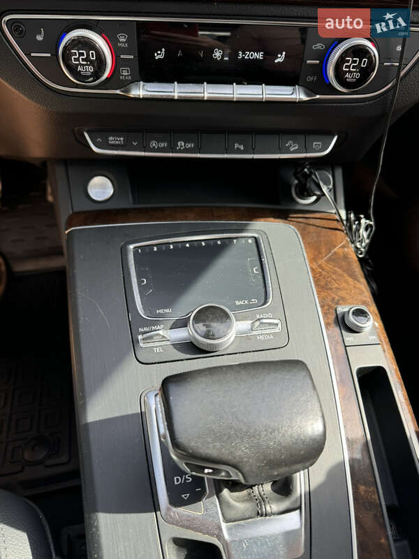 Внедорожник / Кроссовер Audi Q5 2017 в Киеве