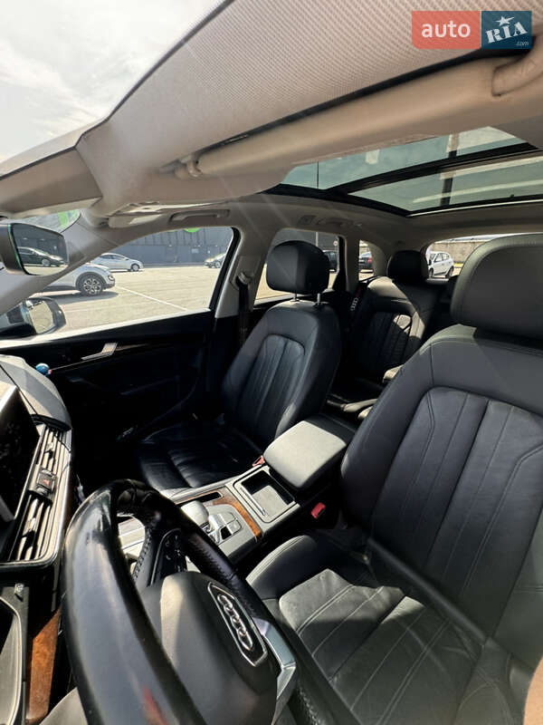 Внедорожник / Кроссовер Audi Q5 2017 в Киеве