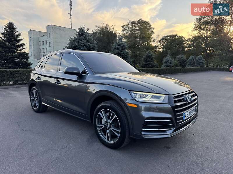Внедорожник / Кроссовер Audi Q5 2020 в Каменском