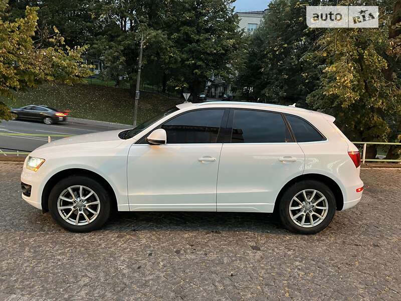 Внедорожник / Кроссовер Audi Q5 2010 в Хмельницком