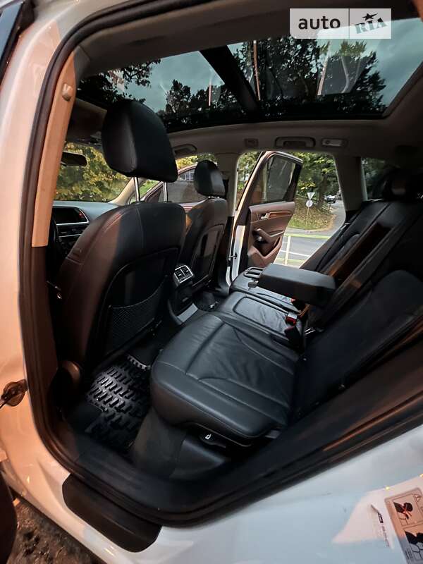 Внедорожник / Кроссовер Audi Q5 2010 в Хмельницком
