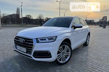 Внедорожник / Кроссовер Audi Q5 2018 в Харькове