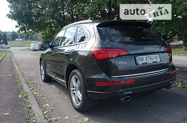 Внедорожник / Кроссовер Audi Q5 2016 в 