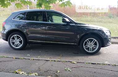 Внедорожник / Кроссовер Audi Q5 2016 в 