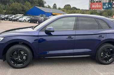 Внедорожник / Кроссовер Audi Q5 2018 в 