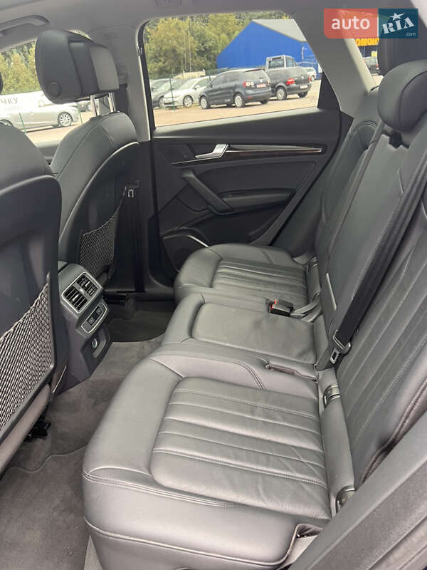 Позашляховик / Кросовер Audi Q5 2018 в Львові