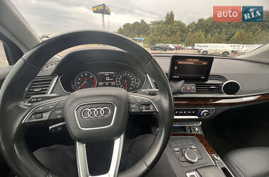 Внедорожник / Кроссовер Audi Q5 2018 в 