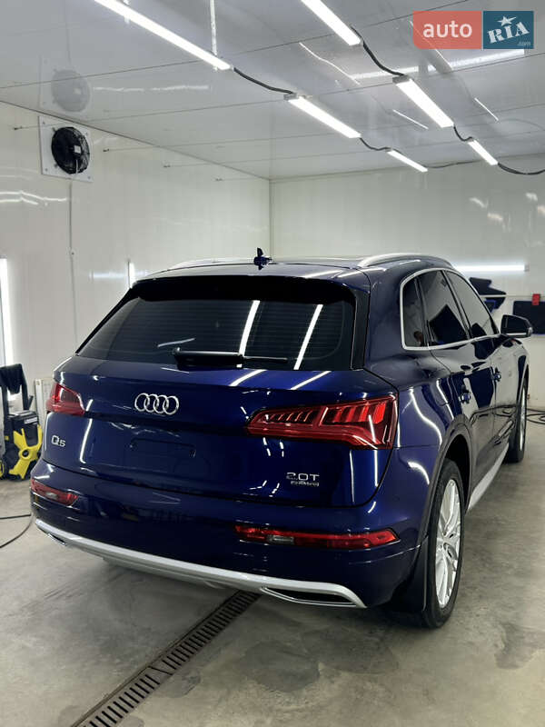 Внедорожник / Кроссовер Audi Q5 2017 в Харькове