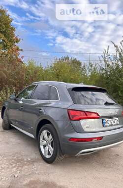 Позашляховик / Кросовер Audi Q5 2018 в Львові