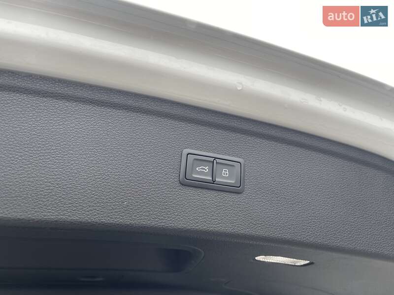 Внедорожник / Кроссовер Audi Q5 2019 в Ровно