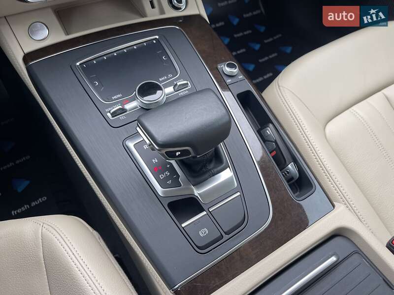 Внедорожник / Кроссовер Audi Q5 2019 в Ровно