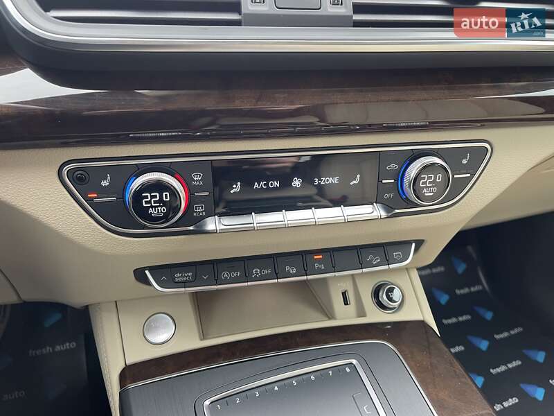 Внедорожник / Кроссовер Audi Q5 2019 в Ровно