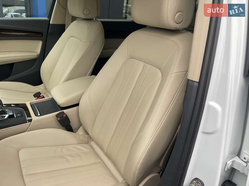 Внедорожник / Кроссовер Audi Q5 2019 в Ровно