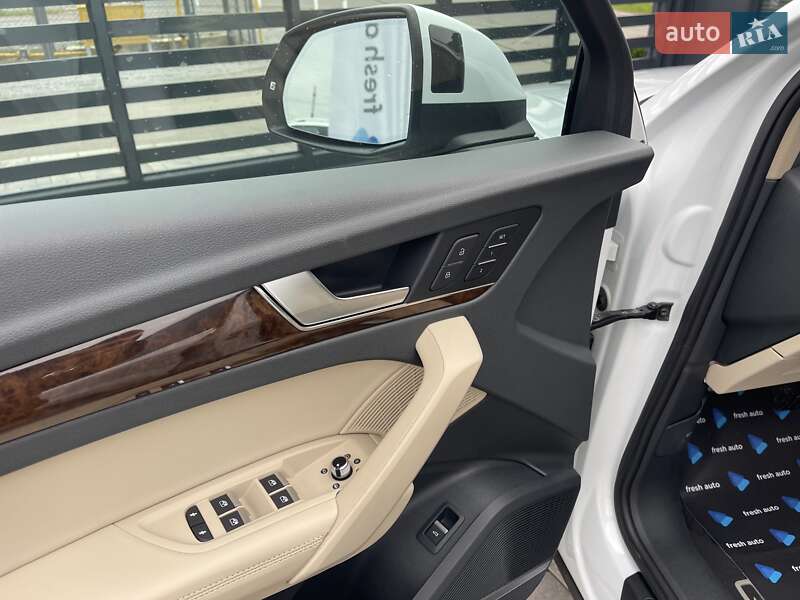 Внедорожник / Кроссовер Audi Q5 2019 в Ровно