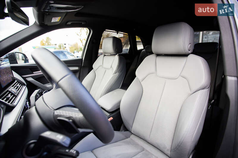 Внедорожник / Кроссовер Audi Q5 2020 в Киеве