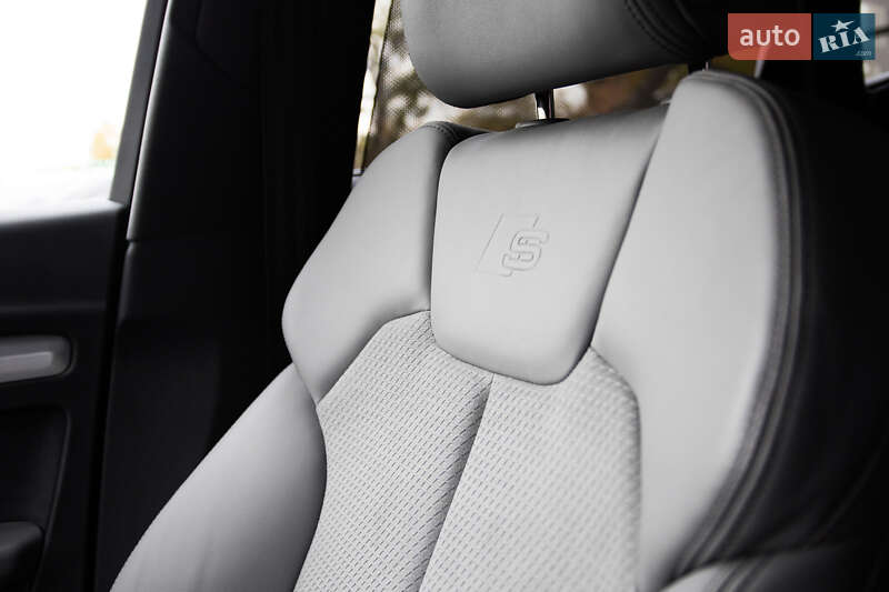 Внедорожник / Кроссовер Audi Q5 2020 в Киеве