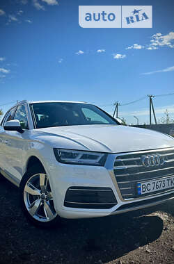 Позашляховик / Кросовер Audi Q5 2017 в Києві