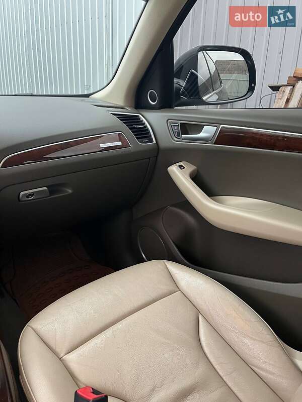 Позашляховик / Кросовер Audi Q5 2011 в Тетієві