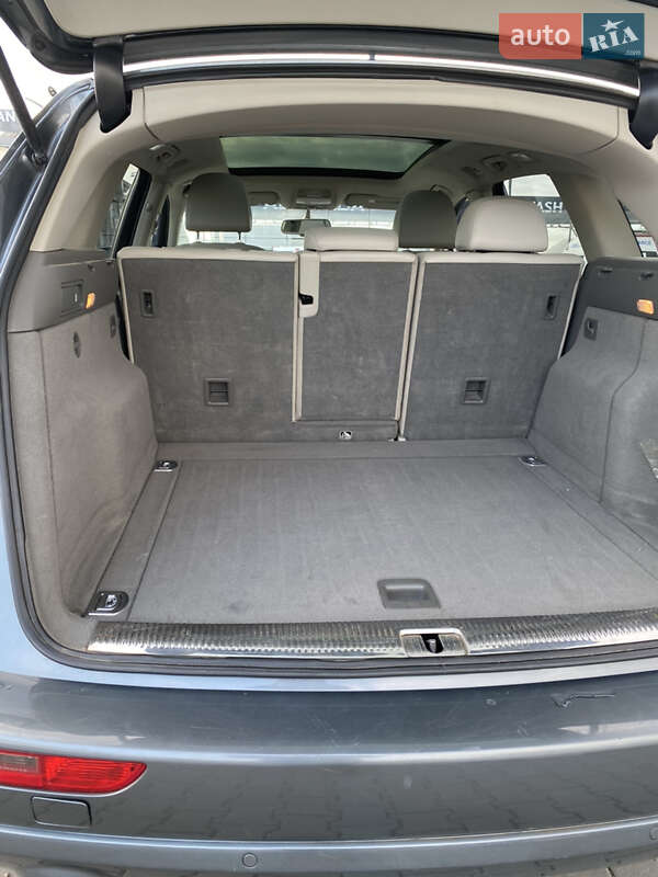 Внедорожник / Кроссовер Audi Q5 2011 в Черновцах
