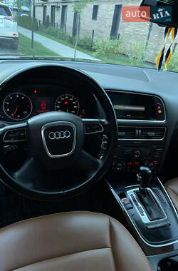 Внедорожник / Кроссовер Audi Q5 2011 в 