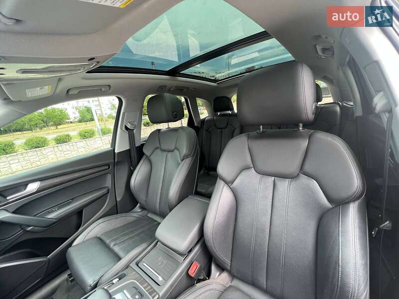 Внедорожник / Кроссовер Audi Q5 2019 в Киеве