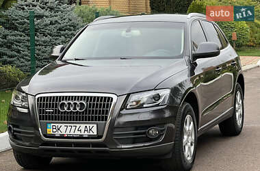 Внедорожник / Кроссовер Audi Q5 2010 в 