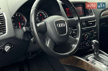 Внедорожник / Кроссовер Audi Q5 2010 в 
