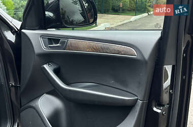 Внедорожник / Кроссовер Audi Q5 2010 в 