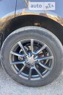 Внедорожник / Кроссовер Audi Q5 2010 в 