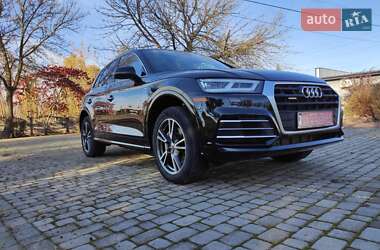 Внедорожник / Кроссовер Audi Q5 2020 в Нововолынске