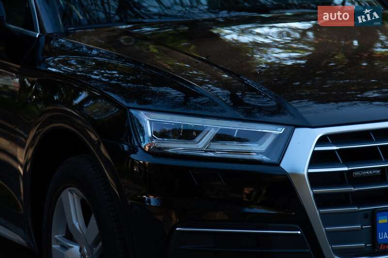 Внедорожник / Кроссовер Audi Q5 2018 в Ужгороде
