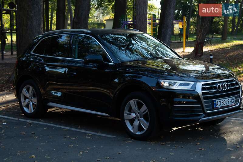 Внедорожник / Кроссовер Audi Q5 2018 в Ужгороде