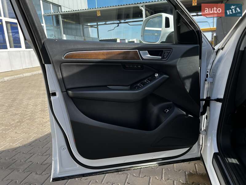 Внедорожник / Кроссовер Audi Q5 2014 в Любомле