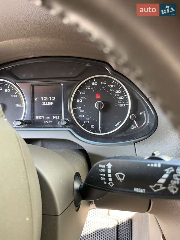 Внедорожник / Кроссовер Audi Q5 2013 в Каменец-Подольском