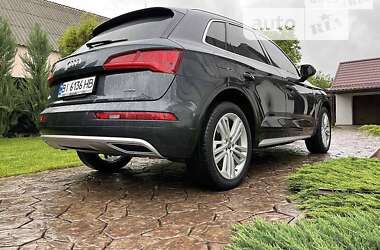 Внедорожник / Кроссовер Audi Q5 2019 в Киеве