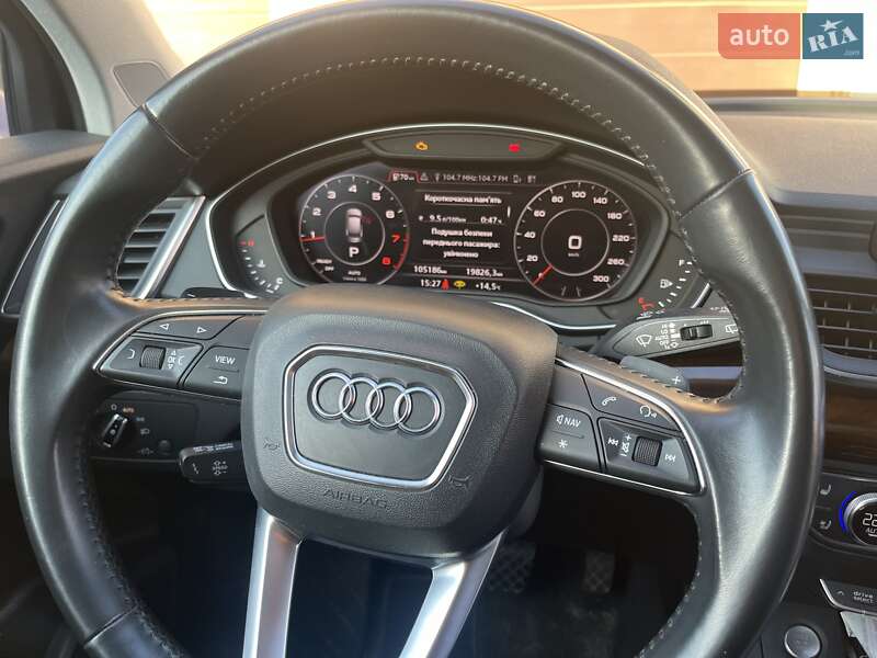 Позашляховик / Кросовер Audi Q5 2017 в Львові