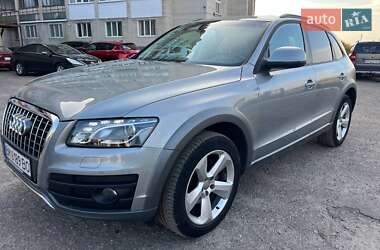 Внедорожник / Кроссовер Audi Q5 2010 в 