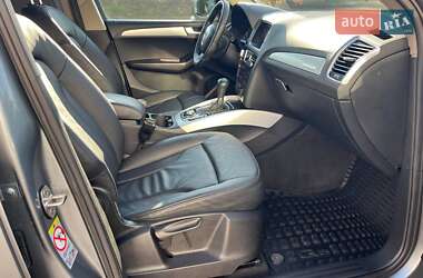 Внедорожник / Кроссовер Audi Q5 2010 в 