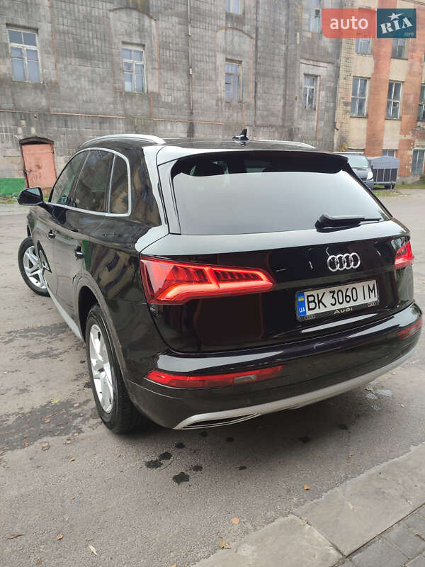 Внедорожник / Кроссовер Audi Q5 2018 в Корце