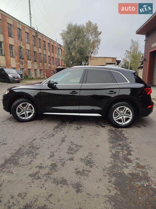 Внедорожник / Кроссовер Audi Q5 2018 в Корце