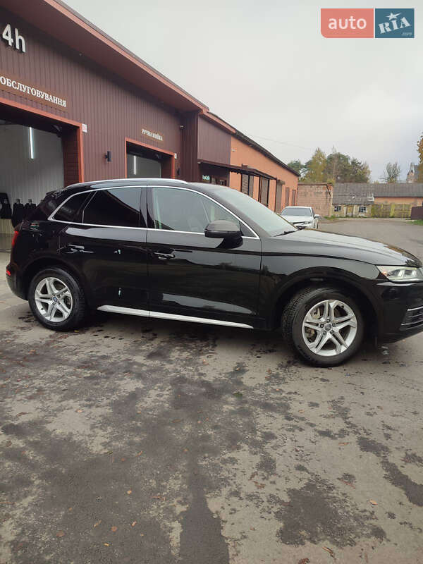 Внедорожник / Кроссовер Audi Q5 2018 в Корце
