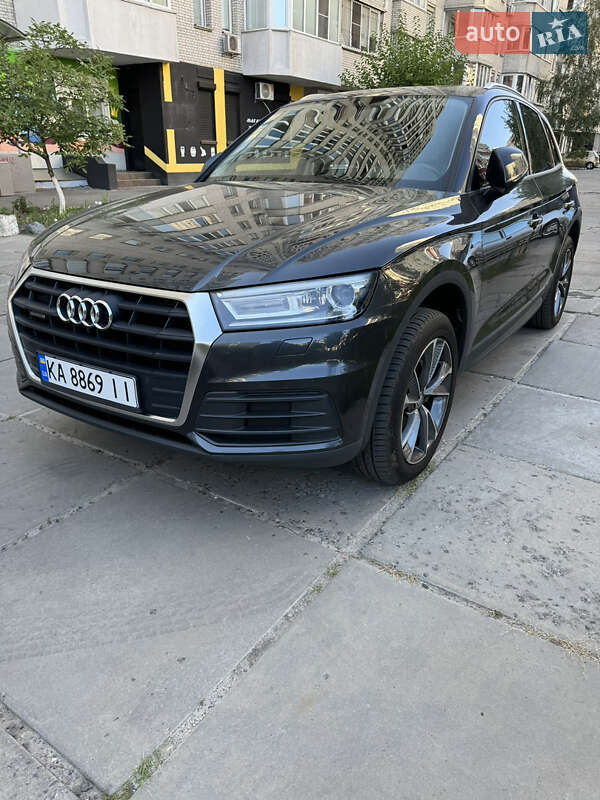 Внедорожник / Кроссовер Audi Q5 2018 в Киеве
